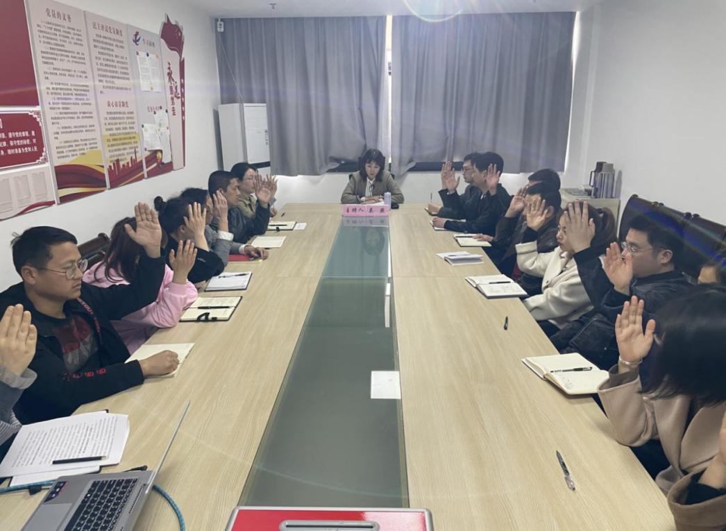 屯溪區(qū)國投集團召開第一次職工代表大會選舉產(chǎn)生第一屆職工董事、職工監(jiān)事