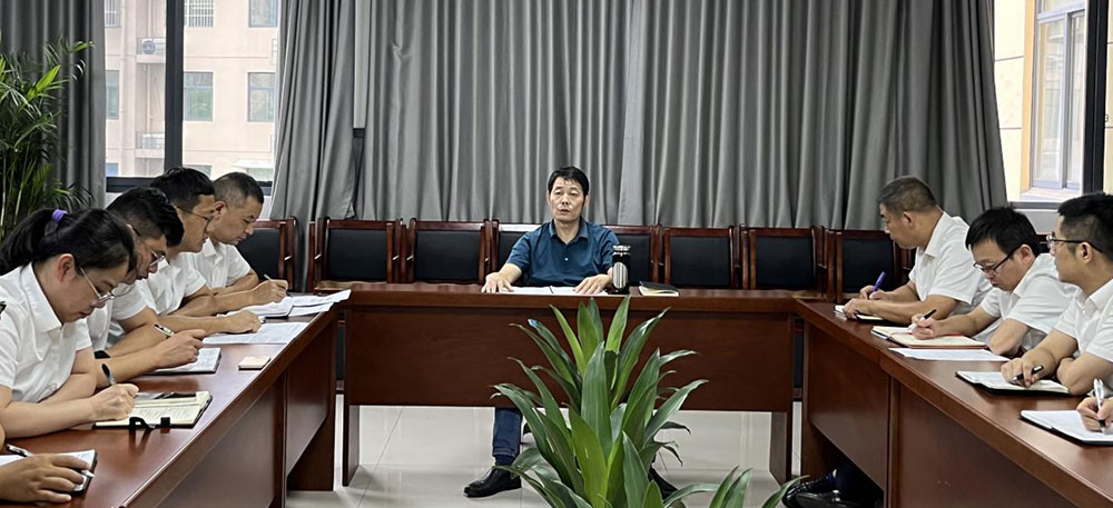 城建投公司黨支部召開黨員（擴(kuò)大）會議暨酒駕、醉駕等違法犯罪行為警示教育集體談話會