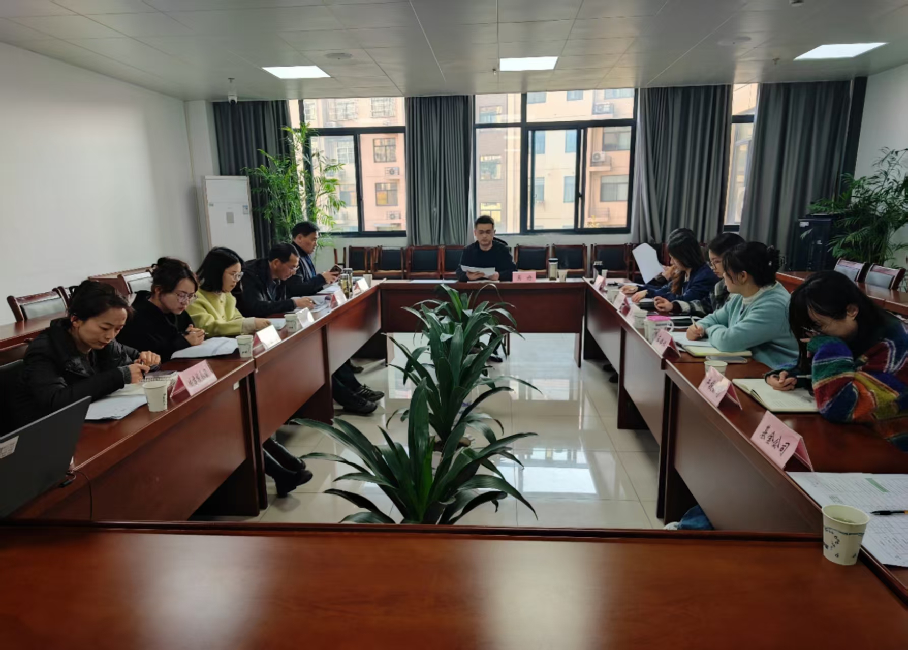 屯溪區(qū)國投集團(tuán)召開2026年資金調(diào)度暨經(jīng)營預(yù)算編制工作會議